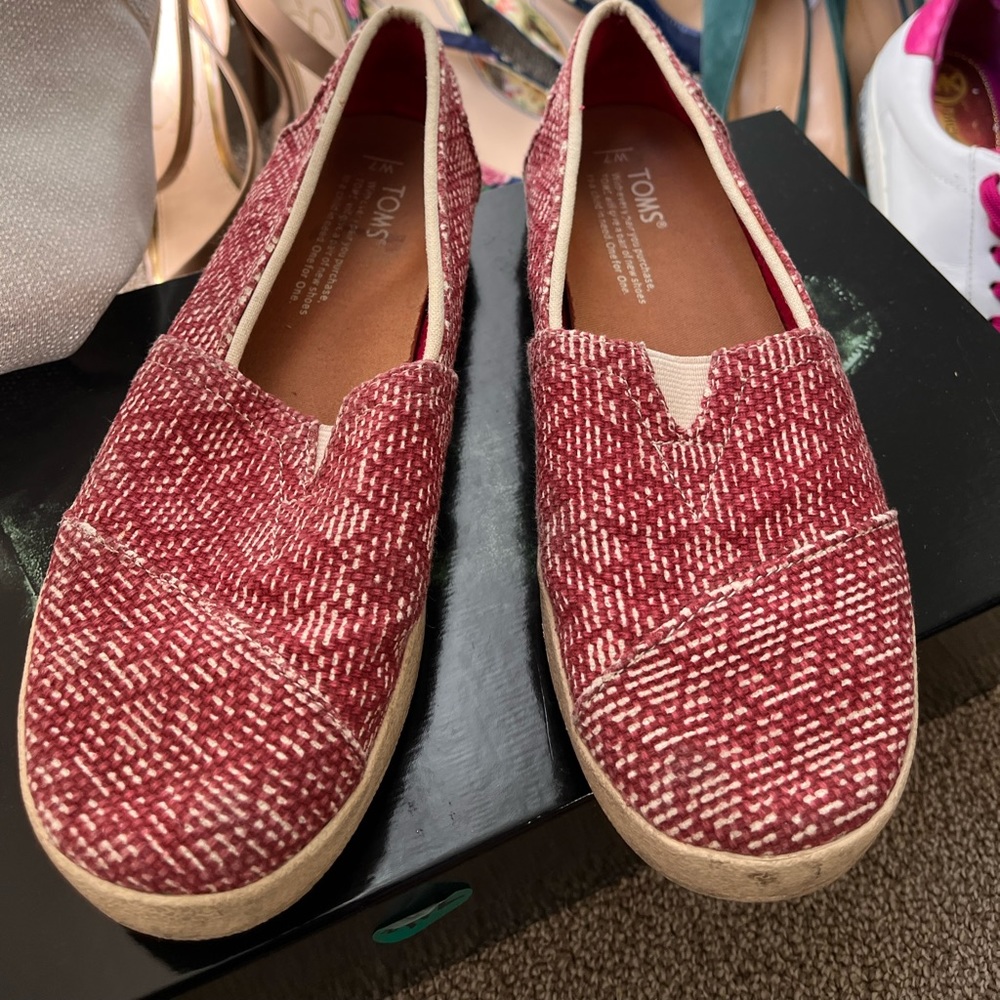 Toms shoes